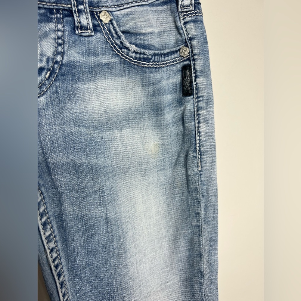 SILVER JEANS AIKO super stretch mid capri jean. 26/22. - Picture 6 of 6